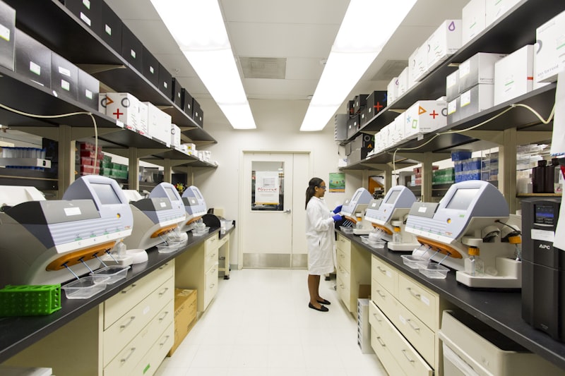 Molecules chimiques representant les allergenes potentiels dans les fragrances